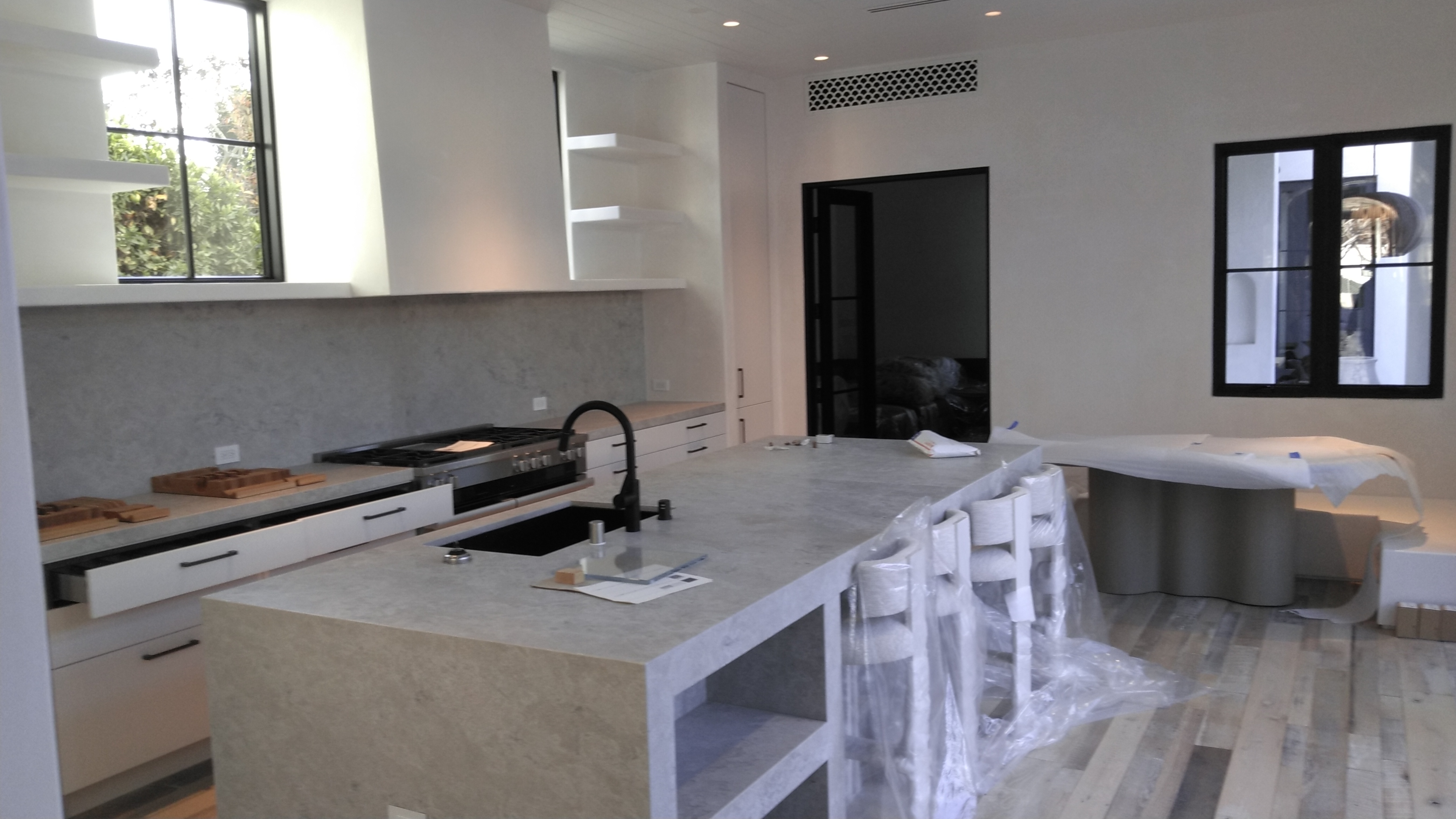 Modern Venice kitchen with Harveyco plumbing work